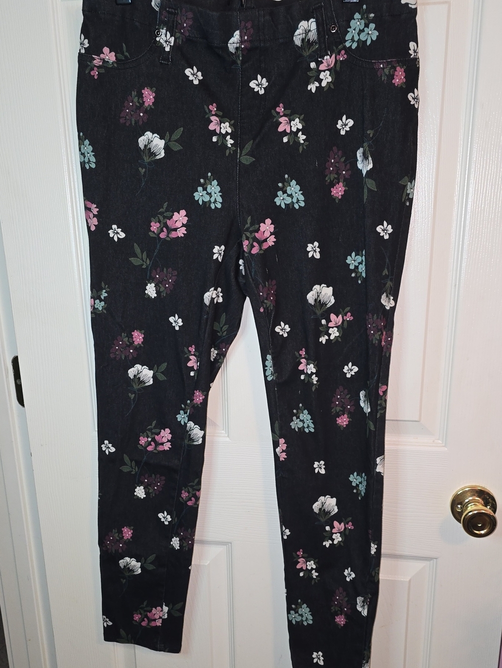 Terra & Sky Black Floral Leggings with Pink, Blue & White Blooms